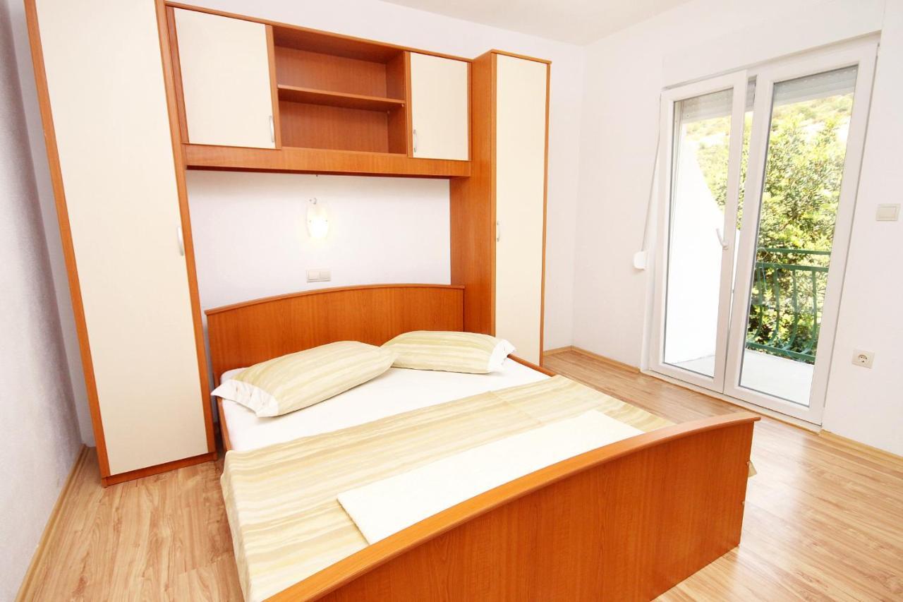 Apartments By The Sea Drvenik Donja Vala, Makarska - 6701 외부 사진